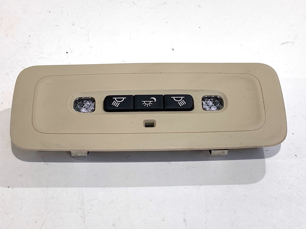 [STARK-899979] Luz de techo Toyota Camry (_V7_, _VA7_, _VH7_)