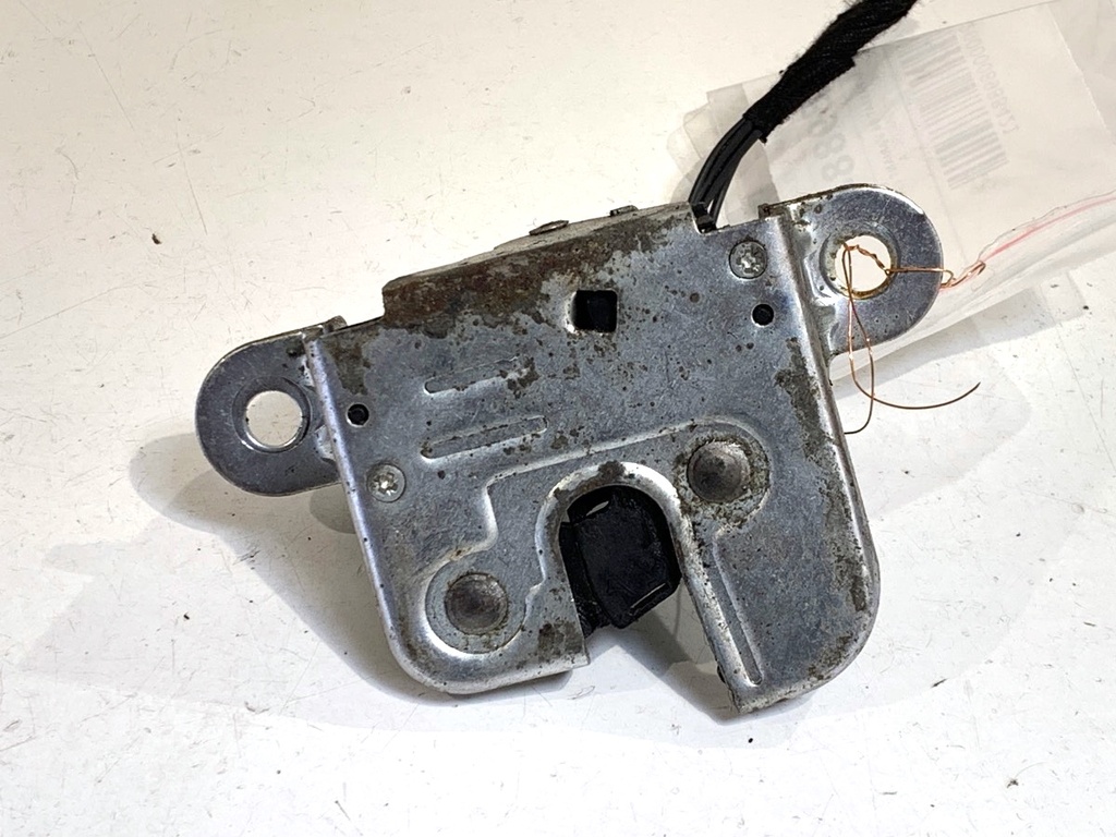 [STARK-898842] Cerradura de portón trasero VW Passat B6 Variant (3C5)
