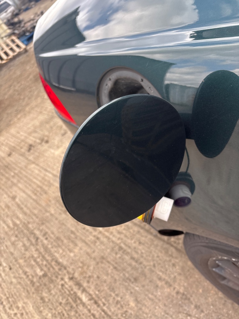 [EPE-124810] Tapa de combustible Jaguar XE 2015