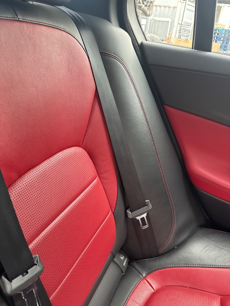 [EPE-124850] Pretensor de cinturón de seguridad trasero izquierdo Jaguar XE