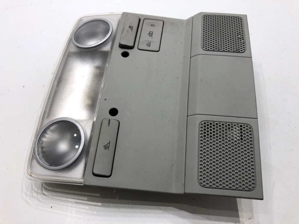 [STARK-905255] Luz de techo VW Passat B6 (3C2)