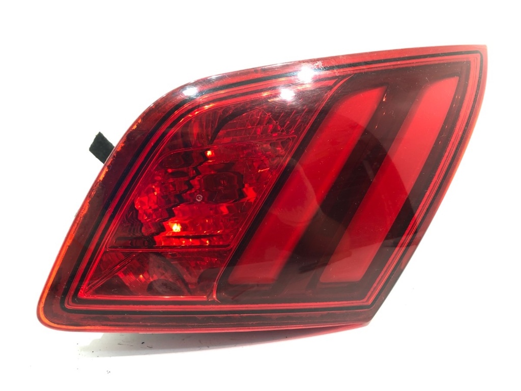 [STARK-909817] Piloto trasero derecho Peugeot 308 II