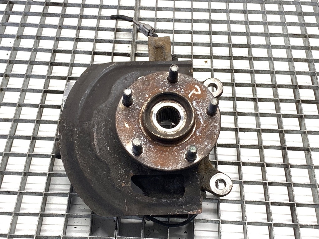 [STARK-911761] Cubo de rueda delantero derecho Nissan Qashqai I