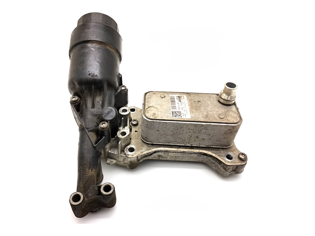 [STARK-928215] Soporte de filtro de aceite Mercedes-Benz Clase B (W246)