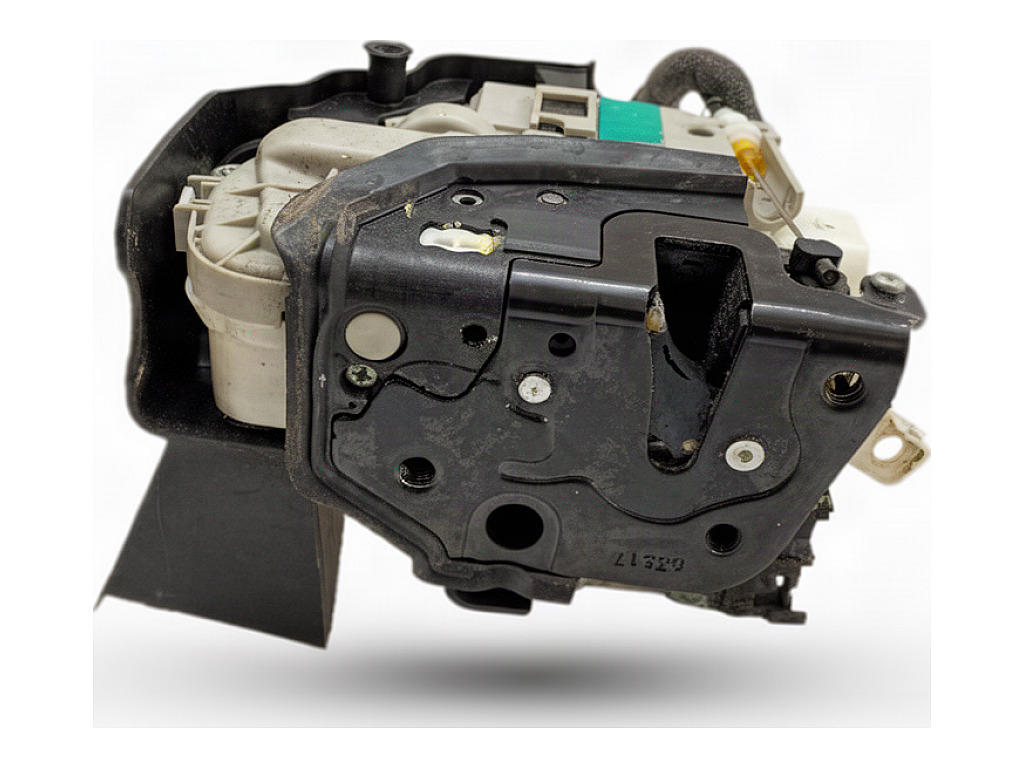 [STARK-937035] Cerradura de puerta delantera izquierda Audi A4 B9