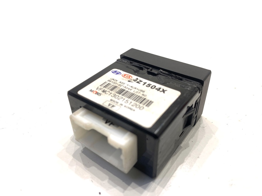 [STARK-825786] Puerto USB para HYUNDAI i40 I (VF) 2012-2022 1.7 CRDi 85 kW 116 CV gasóleo