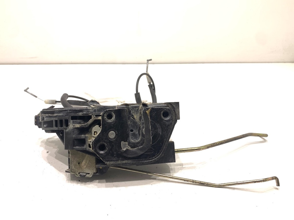 [STARK-826862] Cerradura puerta delantera derecha HYUNDAI SANTA FÉ I (SM) 2000-2006
