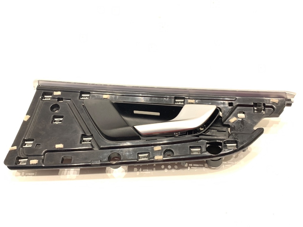 [STARK-832480] Tirador interior de puerta trasera derecha AUDI Q8 (4MN) 2018-2022