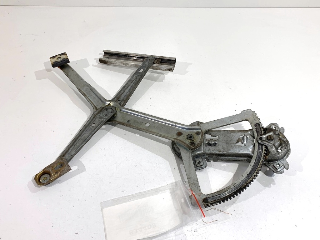 [STARK-834408] Elevalunas delantero derecho Mercedes-Benz 190 (W201) 1982-1993