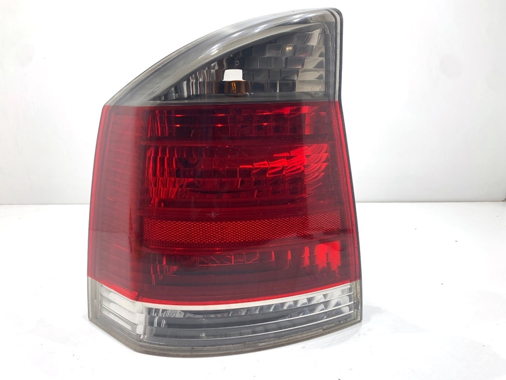 [STARK-836552] Piloto trasero izquierdo OPEL VECTRA C (Z02) 2002-2009 2.2 DGi