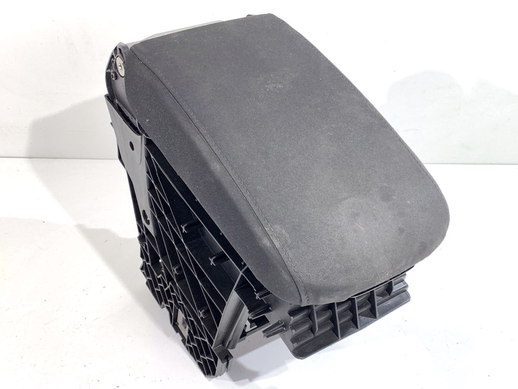 [STARK-836640] Reposabrazos VW Golf VII (5G1, BQ1, BE1, BE2) 2012-2022