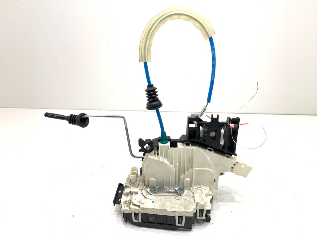 [STARK-837657] Cerradura de puerta trasera derecha Mercedes-Benz Clase A (W176) 2012-2018