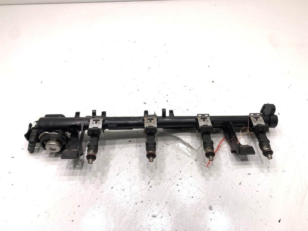 [STARK-839920] Colector de combustible Ford Fiesta VI 1.4 71 kW VP8A6U-AB
