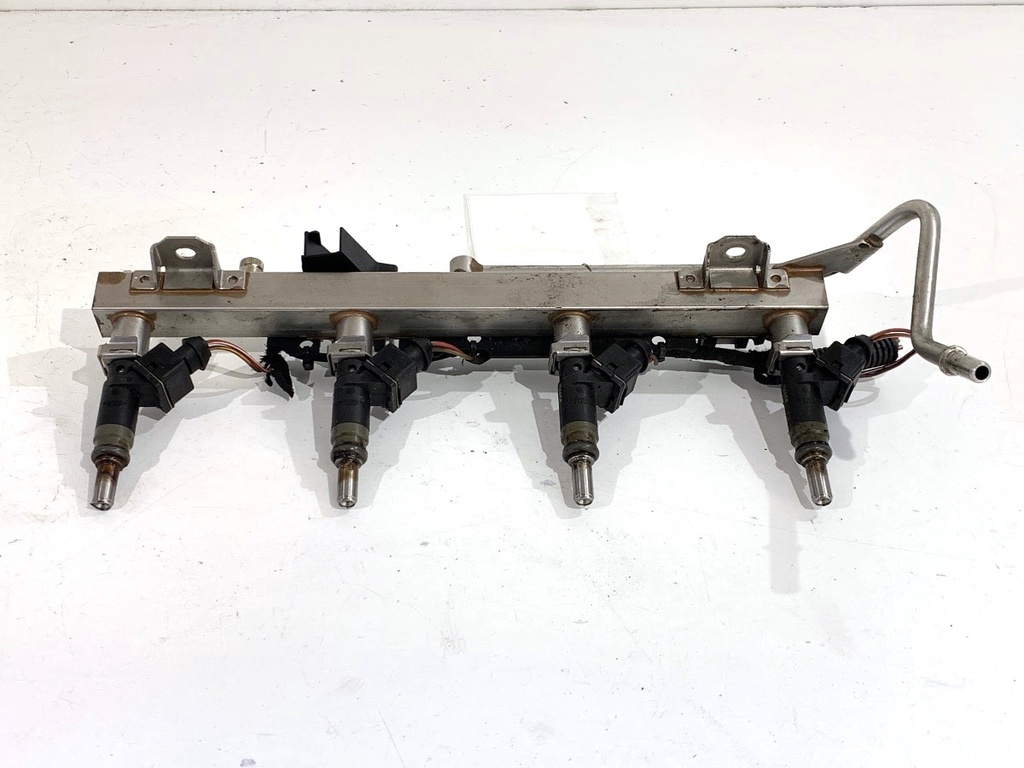 [STARK-860696] Riel de combustible BMW Serie 3 (E90) 318i 95 kW 2005-2007