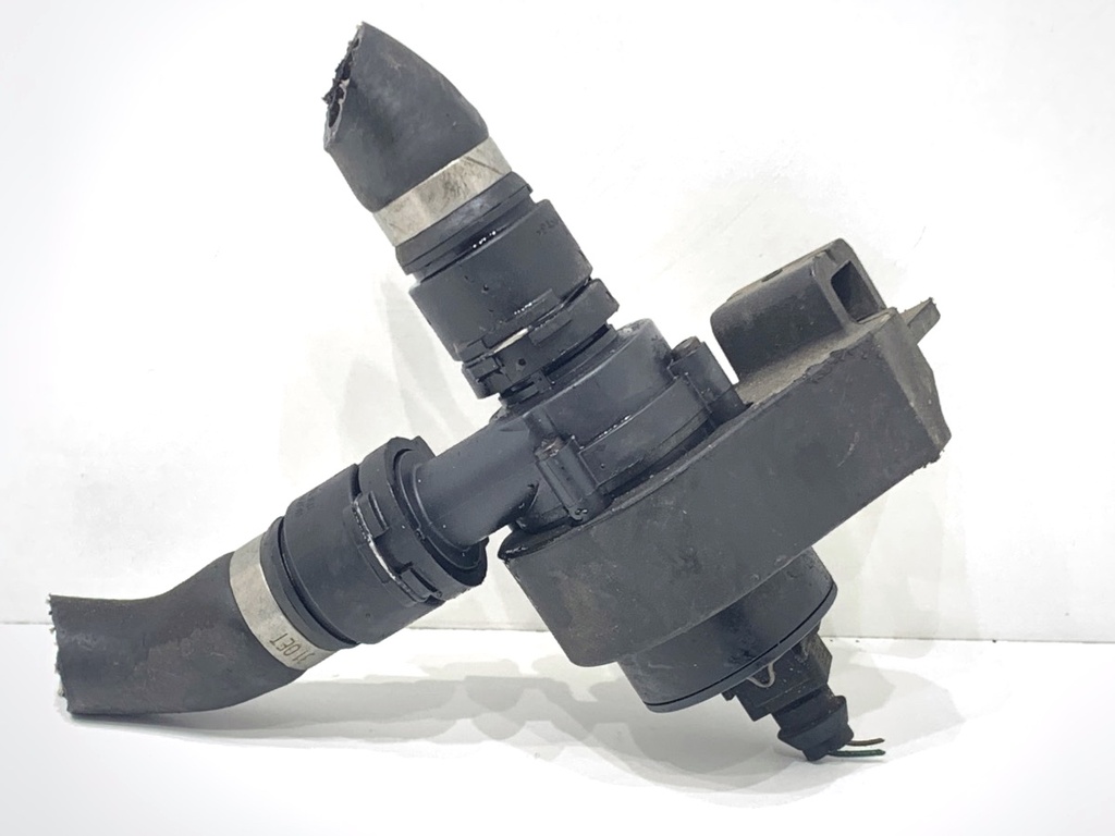 [STARK-865032] Bomba de agua adicional BMW Serie 5 Touring (E61) 520d 2004-2010