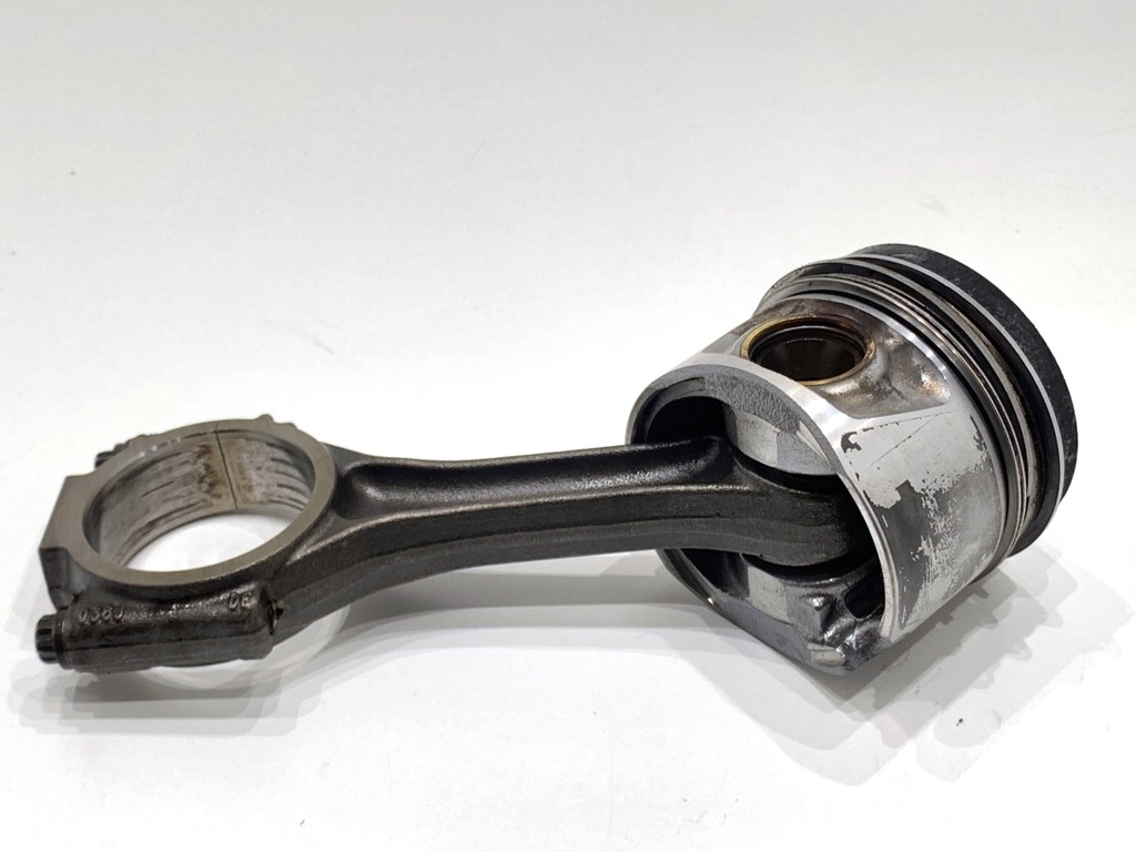 [STARK-871359] Pistón con biela VW Passat B7 Variant 2.0 TDI 2010-2014