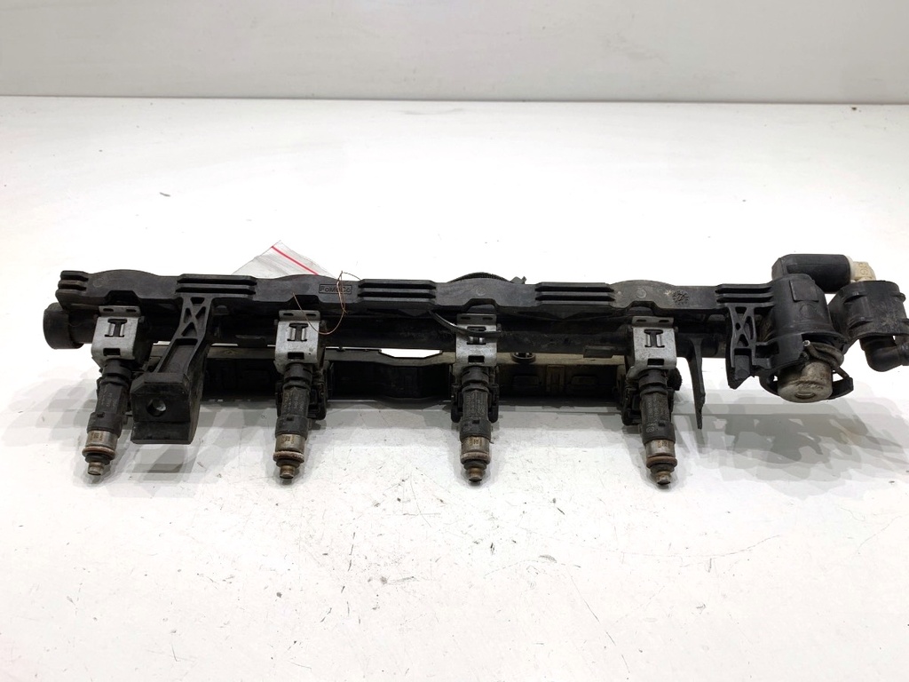 [STARK-882963] Riel de combustible Ford Fiesta VI 1.6 Ti VP8A6U-AB