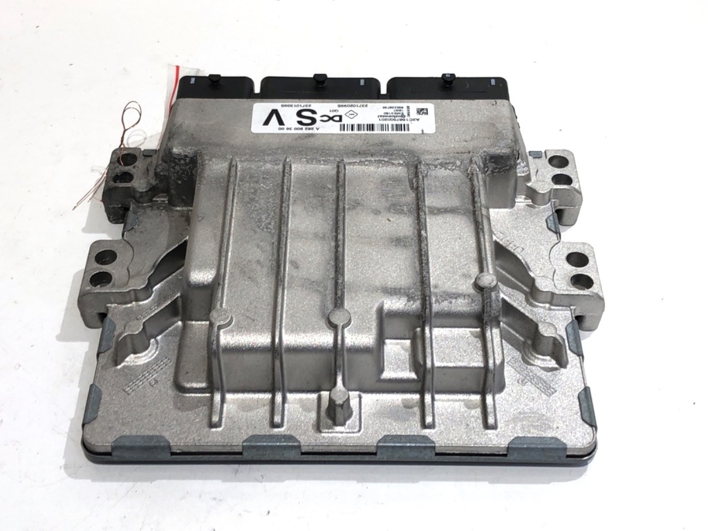 [STARK-781127] Unidad de control del motor Renault Megane IV Sedan 1.3 TCe 140 (LVNB) 2018-2022
