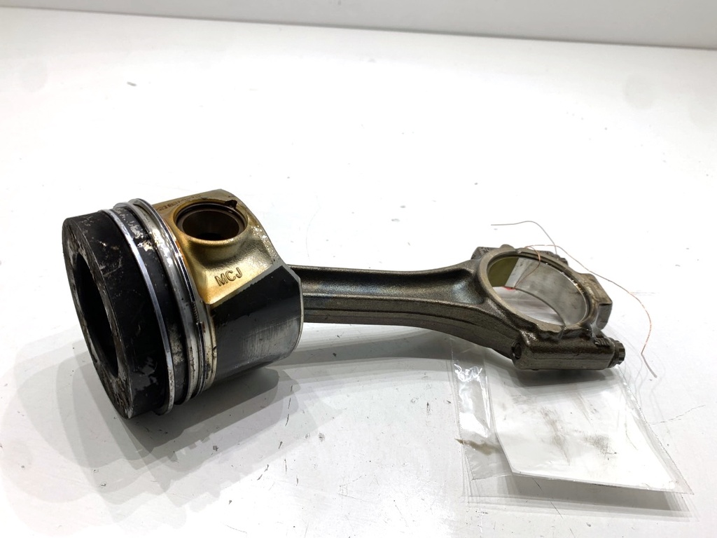 [STARK-886860] Pistón con biela para Skoda Octavia III 1.6 TDI 115 CV