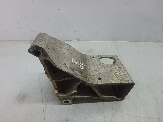 [MTD-120378] Soporte de la unidad de alimentación Volvo S60 C70 V70 II SW S70 2.3 B5234T