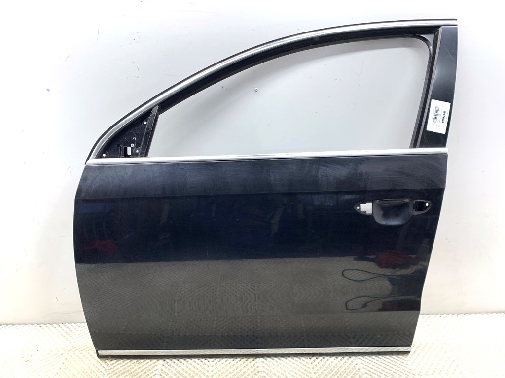 [STARK-847008] Puerta delantera izquierda VW Passat B7 (362) 2010-2015