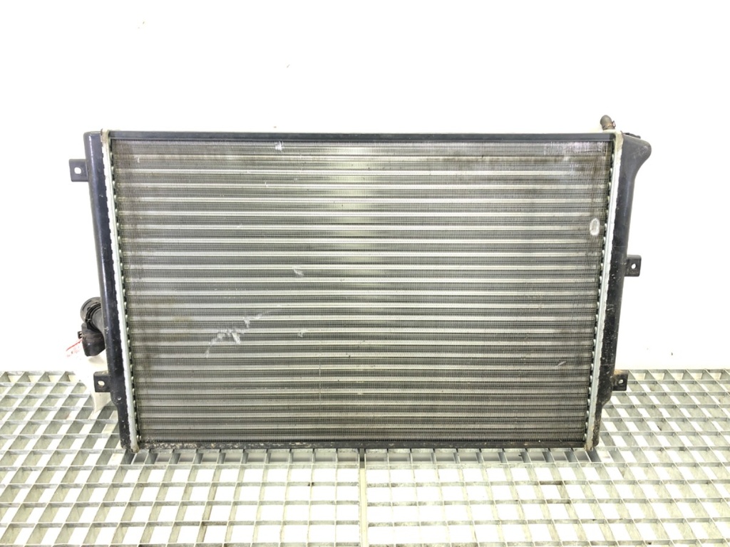 [STARK-567399] Radiador VW Golf Plus V (5M1, 521) 2.0 TDI 103 kW 2005-2011