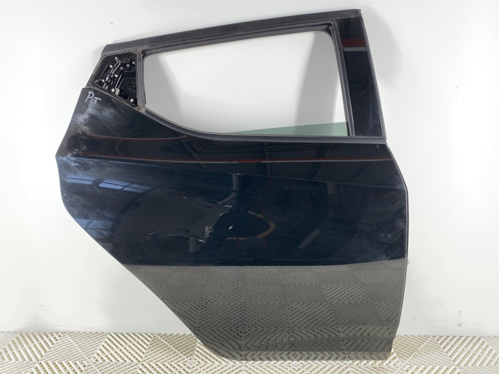 [STARK-875768] Puerta trasera derecha Nissan Micra V (K14) 2016-2022