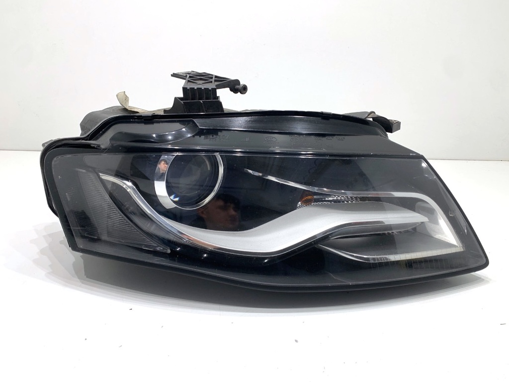 [STARK-868348] Faros delanteros derecho Audi A4 B8 Avant (8K5) 2.0 TDI quattro 125 kW 2008-2012