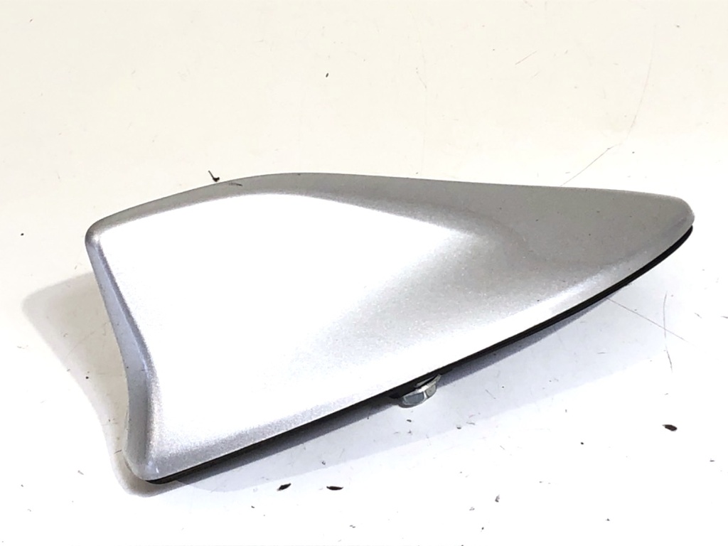 [STARK-745254] Antena Toyota Corolla sedán (_E21_) 2019-2022