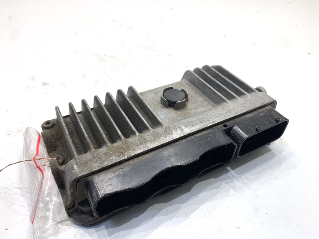 [STARK-906017] Unidad de control del motor Toyota Corolla Kombi (_E21_) 1.8 Hybrid (ZWE211) 2019-