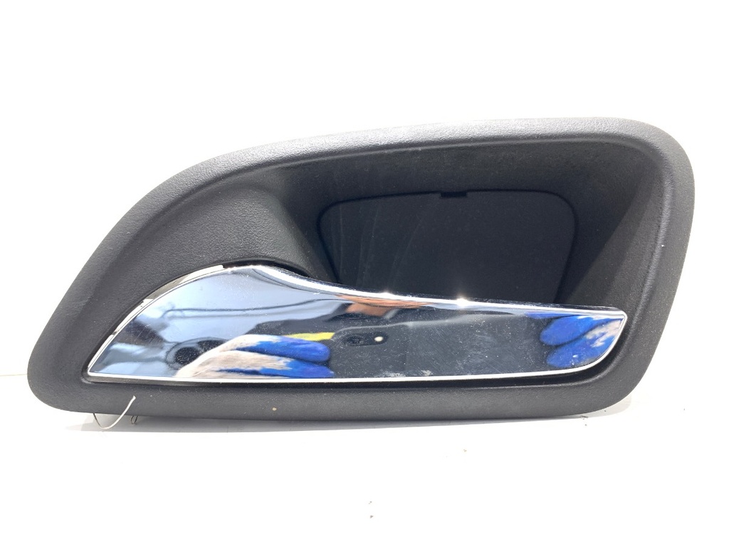 [STARK-754917] Manilla interior de puerta trasera izquierda Chevrolet Cruze liftback (J305) 2010-2022