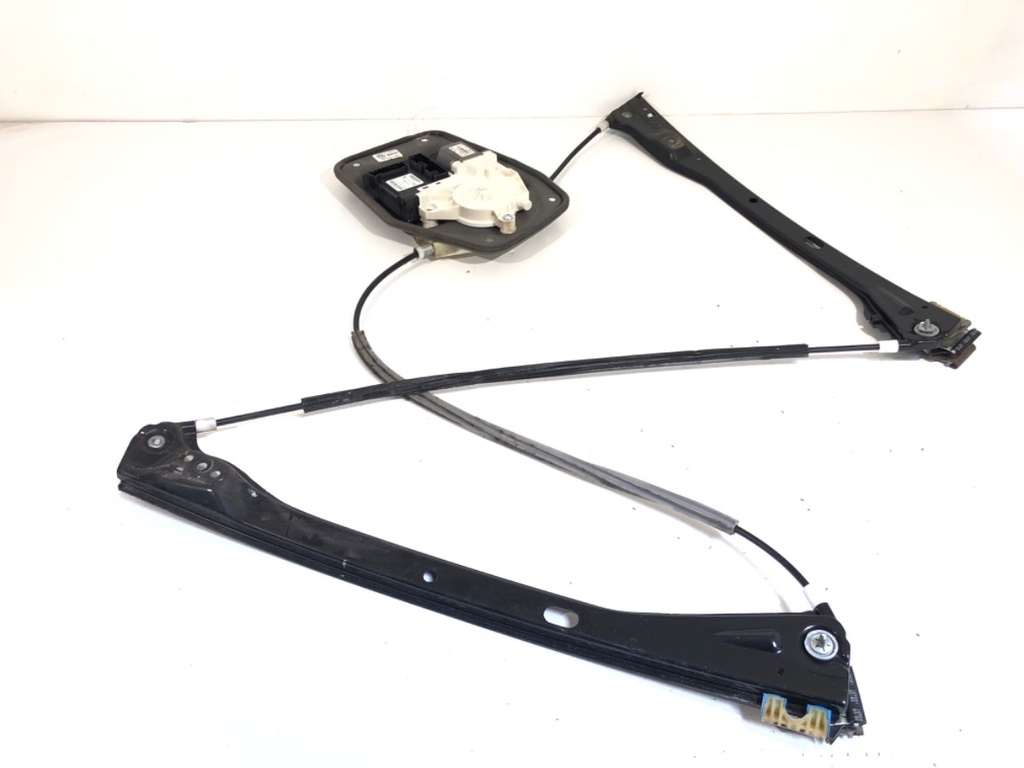 [STARK-756172] Elevalunas delantero derecho VW Golf V (1K1) 2003-2010