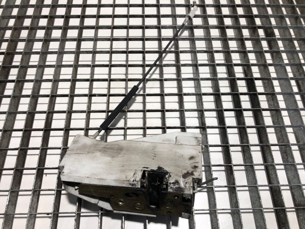 [STARK-762371] Cerradura de puerta delantera izquierda FORD TRANSIT Autobus 1994-2000