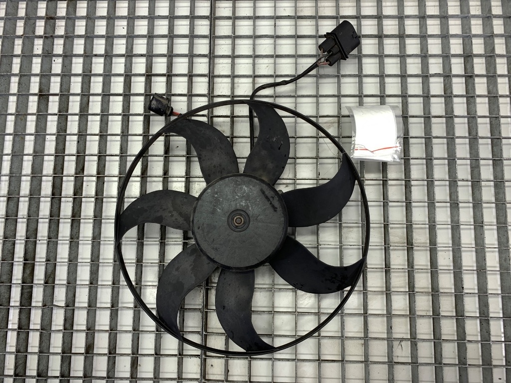 [STARK-763047] Ventilador del radiador VW Golf V (1K1) 2003-2010