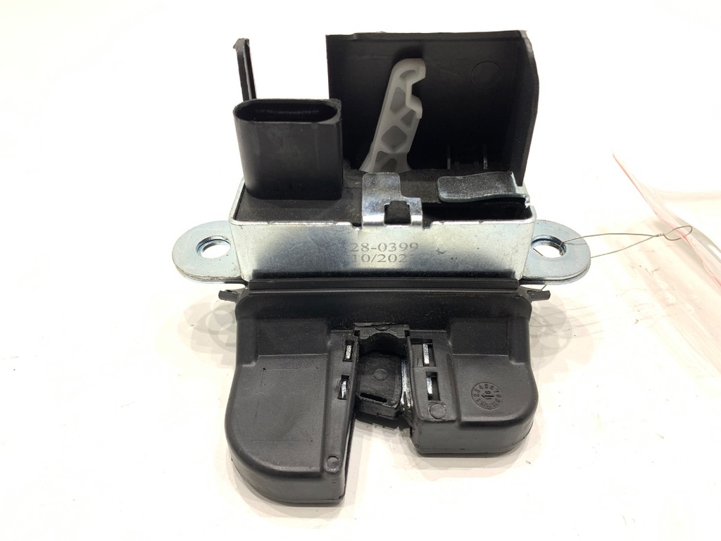 [STARK-769466] Cerradura de portón trasero VW Touran (1T3) 2010-2015 2.0 TDI