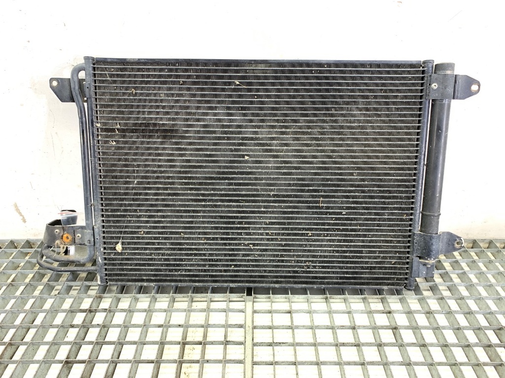 [STARK-770972] Radiador de aire acondicionado Audi A3 (8P1) 1.6 75kW (102CV) 2003-2013