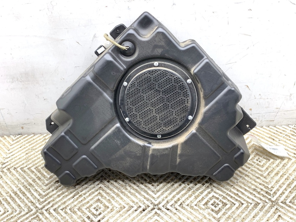 [STARK-773173] Subwoofer Jeep Grand Cherokee IV (WK, WK2) 2010-2022