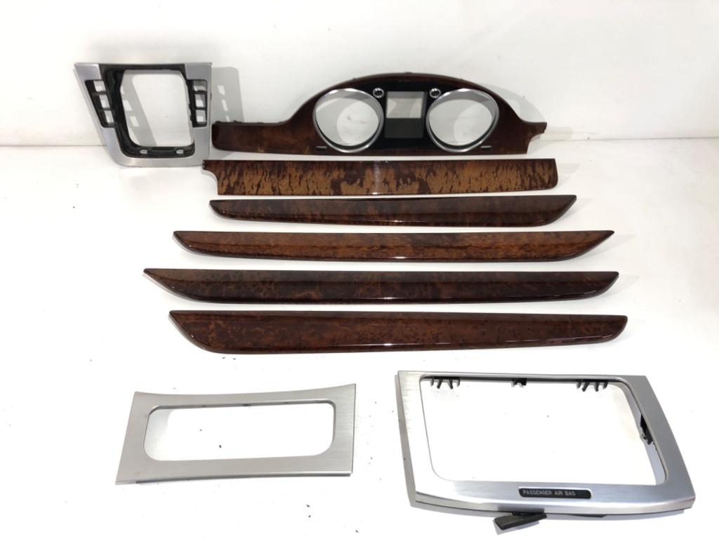 [STARK-712009] Moldura decorativa VW Passat CC B6 (357) 2008-2012
