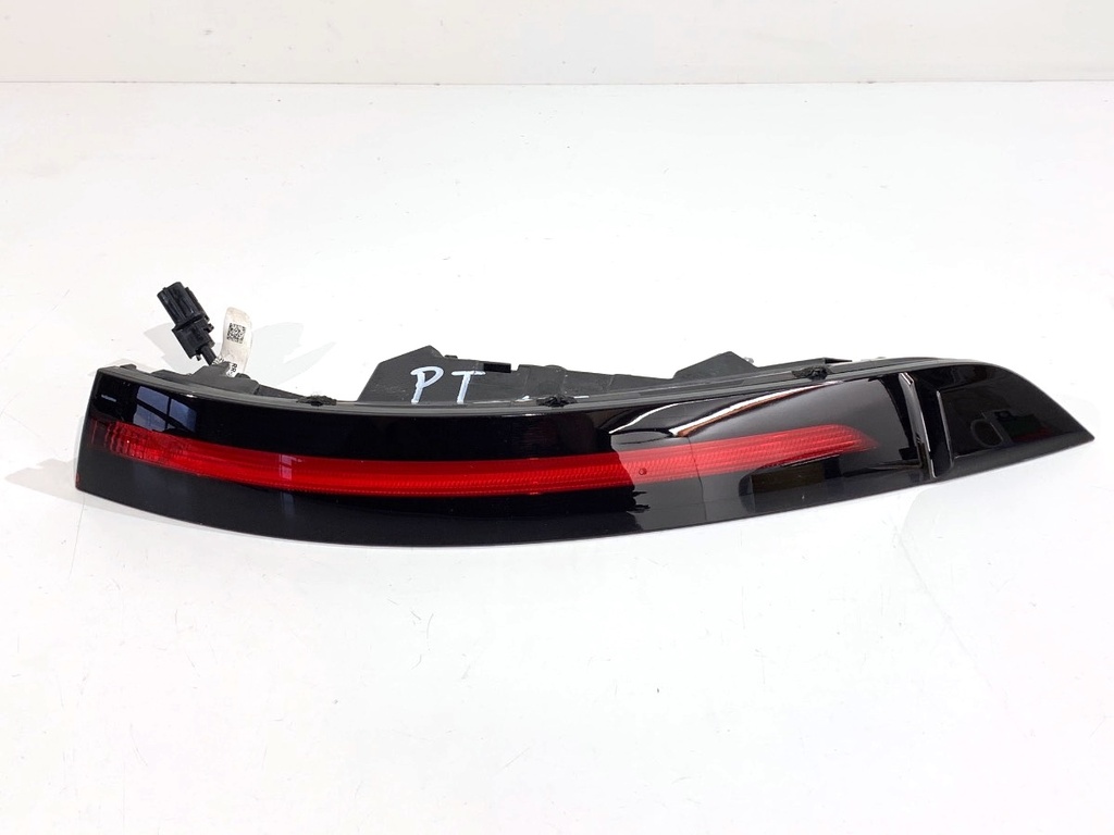 [STARK-807931] Piloto trasero derecho HYUNDAI KONA II (SX2) 2022-
