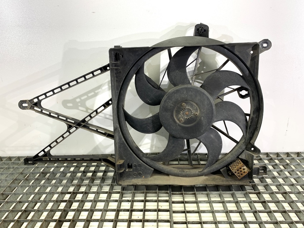 [STARK-779848] Ventilador de radiador OPEL ASTRA H Kombi (A04) 1.4 (L35) 66 kW 90 CV gasolina 2004-2010