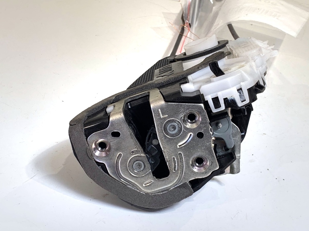 [STARK-907243] Cerradura de puerta trasera izquierda Toyota Yaris Cross (MXP_) 2020-2022