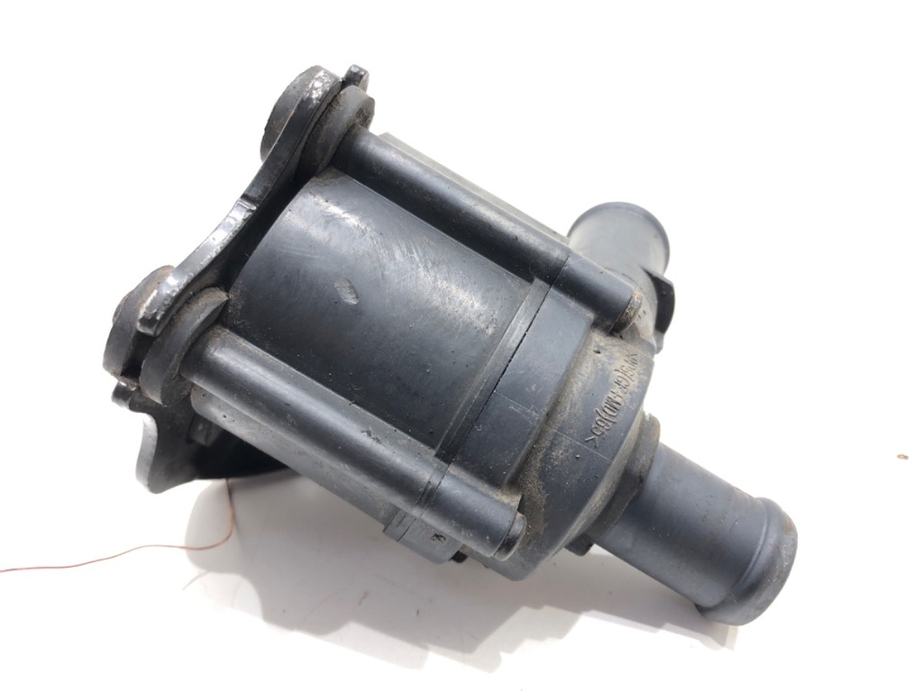 [STARK-614537] Bomba de agua adicional SKODA OCTAVIA III Combi 2.0 TDI 110 kW 2012-2022