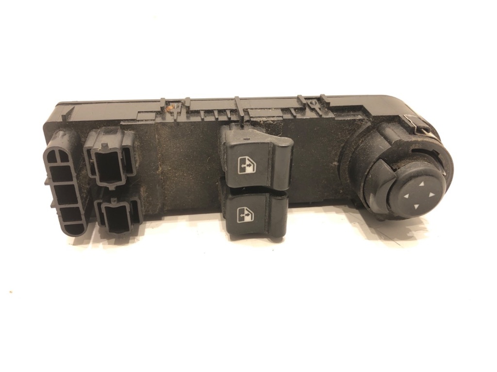 [STARK-729900] Interruptor de elevalunas ALFA ROMEO 159 Sportwagon (939_) 1.9 JTDM 16V 110 kW