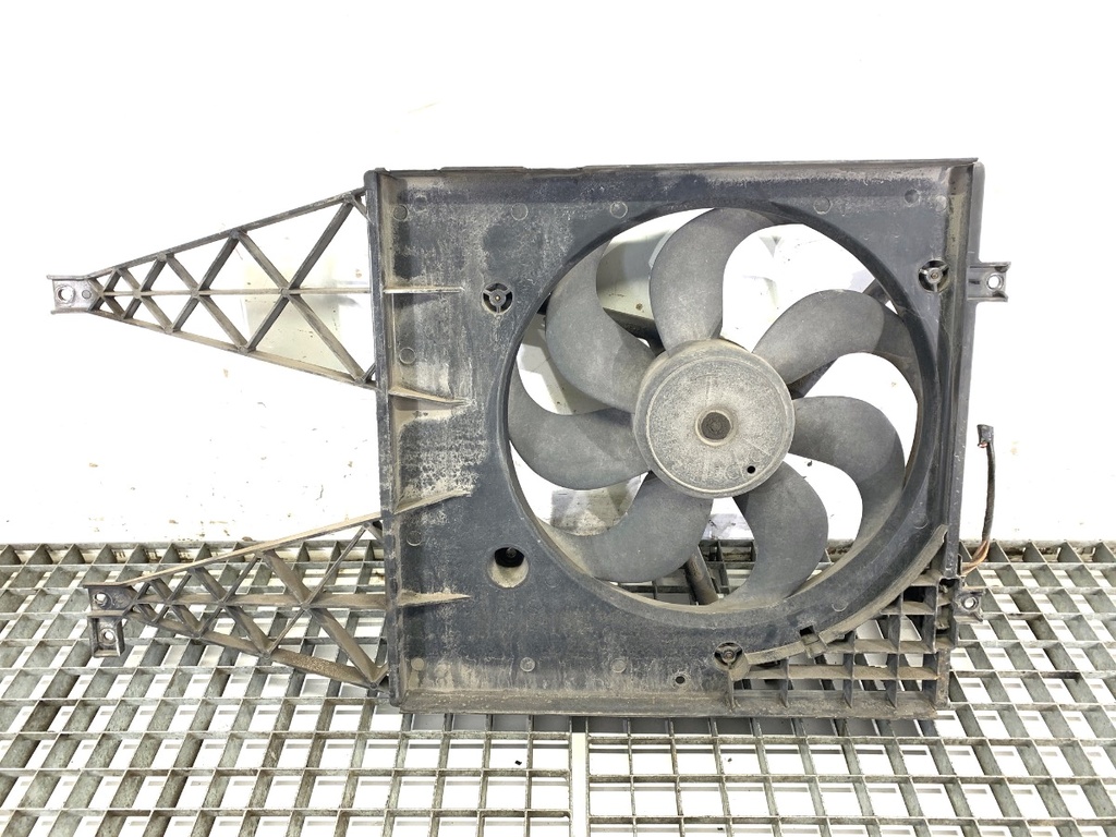 [STARK-742494] Ventilador del radiador VW Golf IV Variant (1J5) 1.6 16V 2000-2006