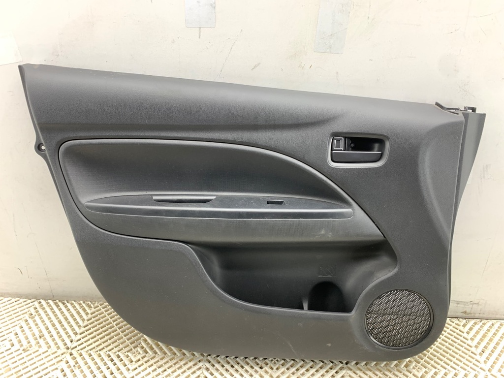 [STARK-800502] Panel de puerta delantero izquierdo Mitsubishi Mirage / Space Star VI (A0_A) 2012-2022