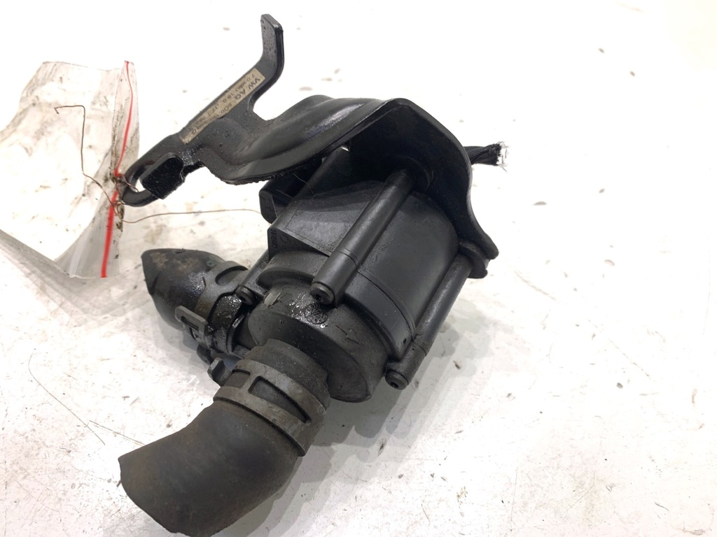 [STARK-857939] Bomba de agua adicional SKODA Superb III (3V3) 2.0 TDI 110 kW 2015-2022