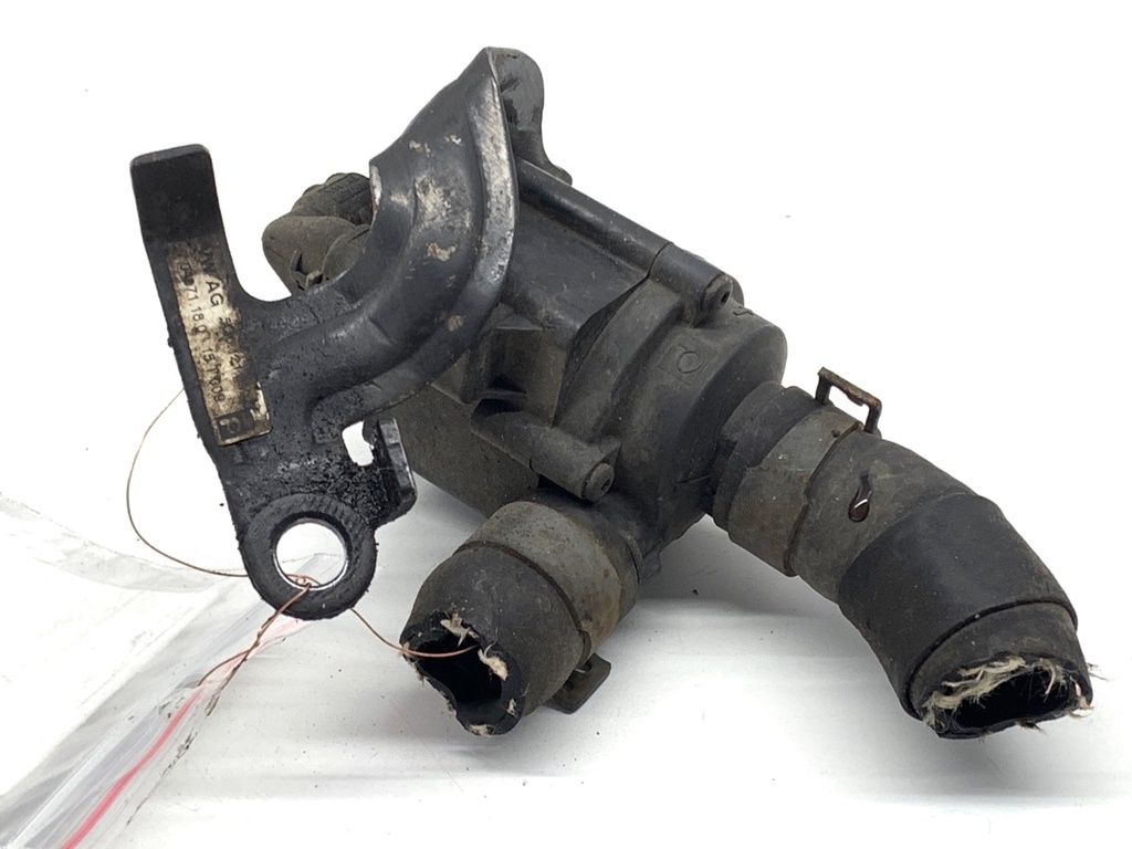 [STARK-886314] Bomba de agua adicional VW Passat B8 Variant 2.0 TDI 110 kW 2014-2022