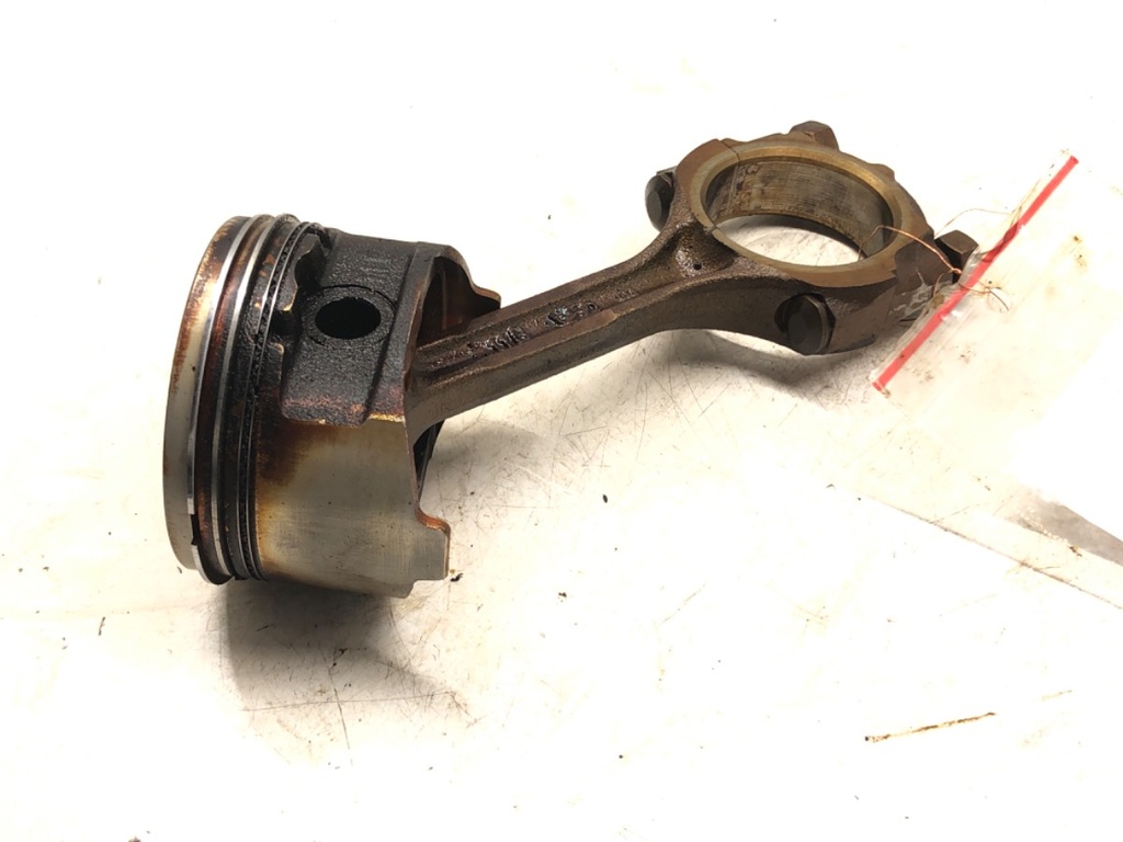 [STARK-524166] Pistón con biela para KIA Picanto I (SA) 1.1 48 kW gasolina