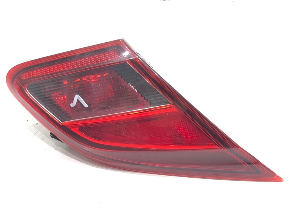 [STARK-591334] Piloto trasero izquierdo OPEL CORSA E (X15) 2014-2022