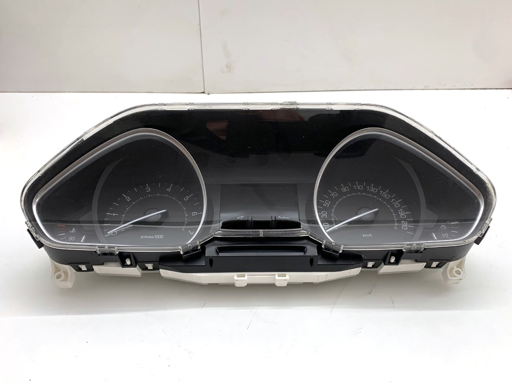 [STARK-917960] Cuentacuentos PEUGEOT 208 I 2012-2022 1.2 THP 110 81 kW